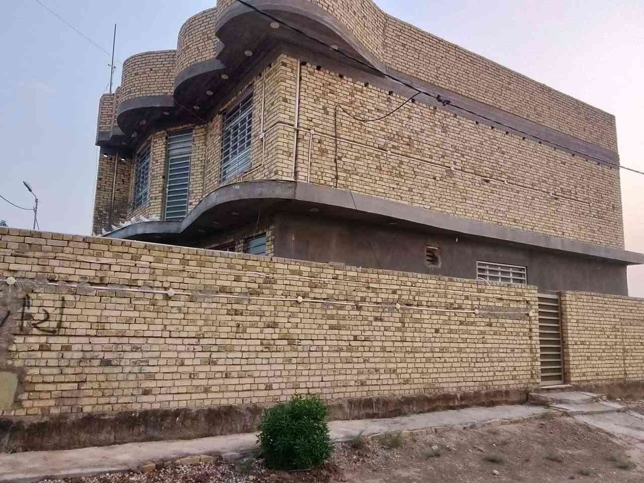بيت للبيع زراعي في العامري مساحه 210 السعر 130 مع المجال .التقاصيل اكثر اتصال بالرقم ***********
