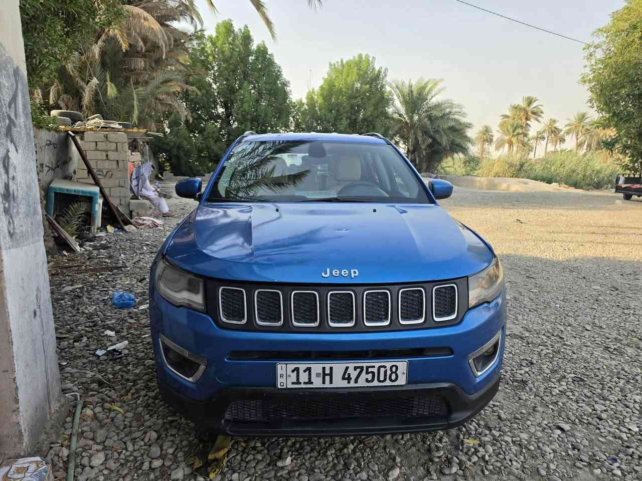 جيب كومباس 2018
رقم بغداد دولي باسمي

محرك دوش ٤سلندر

فول موصفات ماعدا الفتحه

حادث بنيد وجاملغ بدون دواخل.

السعر (١٢٠) وبيها مجال للتواصل (***********)
