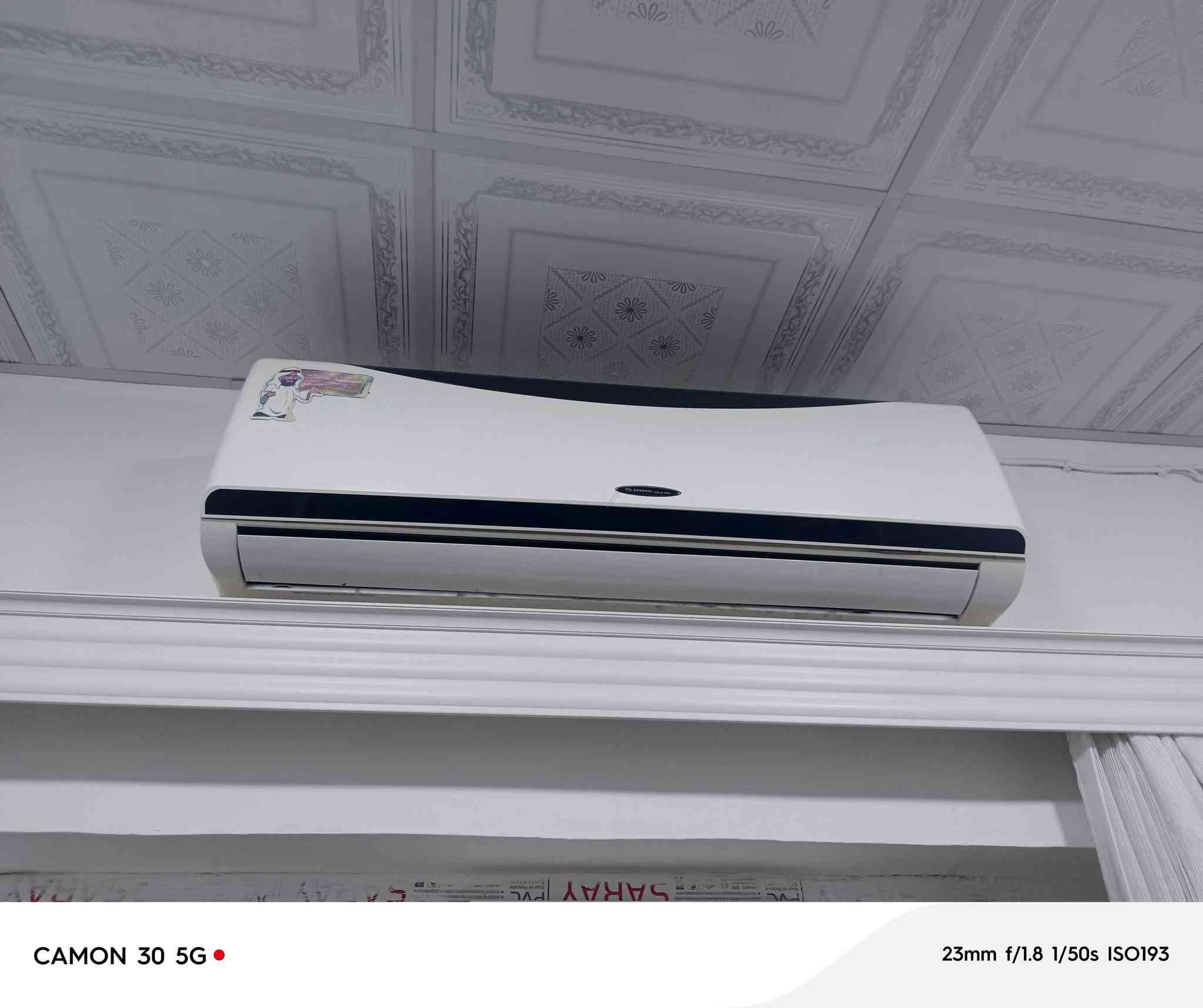 السلام عليكم سب250لت طنين للبيع شرط النظافه سعره , ***********

نص مكتوب في الصور:
- CAMON 30 5G
- 23mm f/1.8 1/50s ISO193