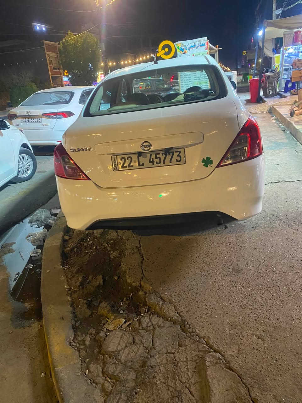 نيسان سني هندي بليته زركة
موديل (19)
ماشيه(215)
السياره بيها جاملغ الخلفي  صبغ والصندوك مبدل 

بيها ملاحظات شويه بارد 

تخم تاير جديد 
السعر 93وبي مجال حك الجيه 
صدر كامل جديد 
مكان السيارة بغداد
حي العدل 
***********
