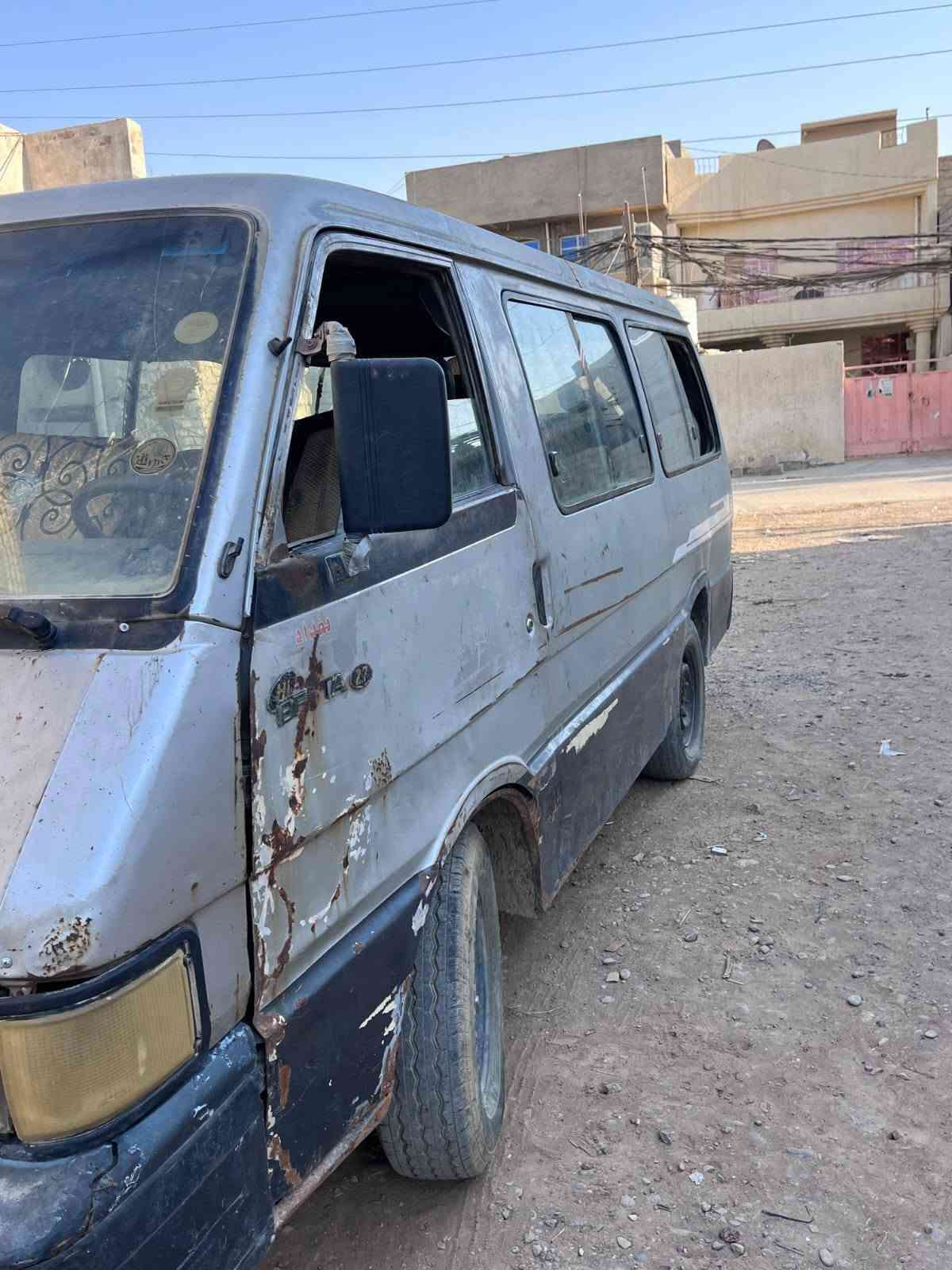 سلام عليكم كيا بستا للبيع موديل 94 رقم احمر سنويه ساقطه مكينه بيهه خيط بخار كير ثالث ورابع مايجن مااعرف خلل صفريات او قلايج اكسل نضيف تايرات نص عمر صدر نص عمر سياره شغاله وتمشي  سعرهه 10 وبيهه مجال مكاني ديالى بعقوبة المفرك وهذا رقمي فقط واتساب ***********
***********
