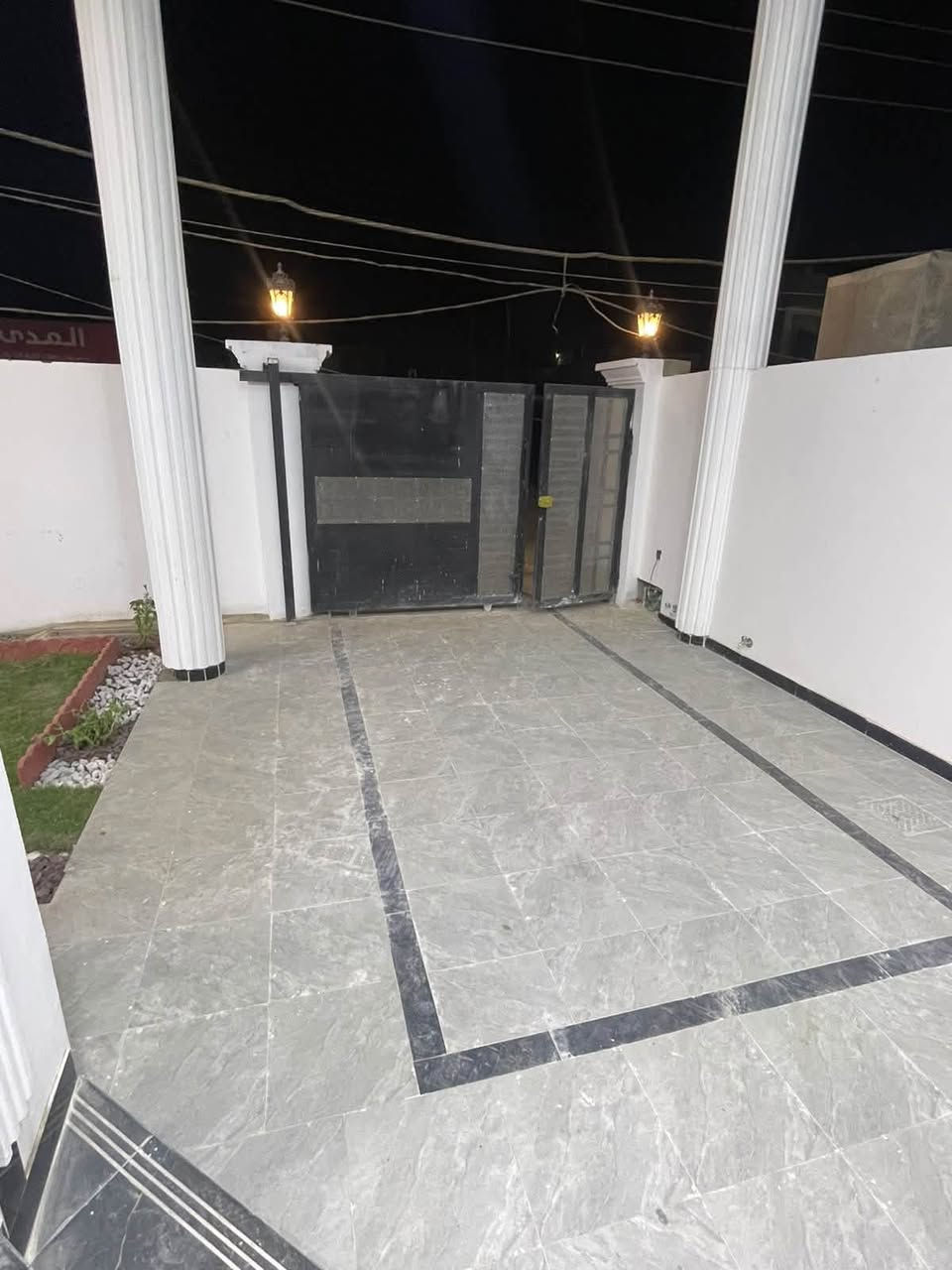 دار اللبيع حي الخضراء 
مساحه 247 م 
شارع20 
بناء 2013محدث 26
بناء كله طابوك 
5 غرف نوم 
صاله ستقبال 
مطبخ 
شي كلش حلو 
ومكان موميز
وربي يرزق كلمن ماعنده بيت وبارك برزقكم 
تفاصيل داخل لصور 
***********
