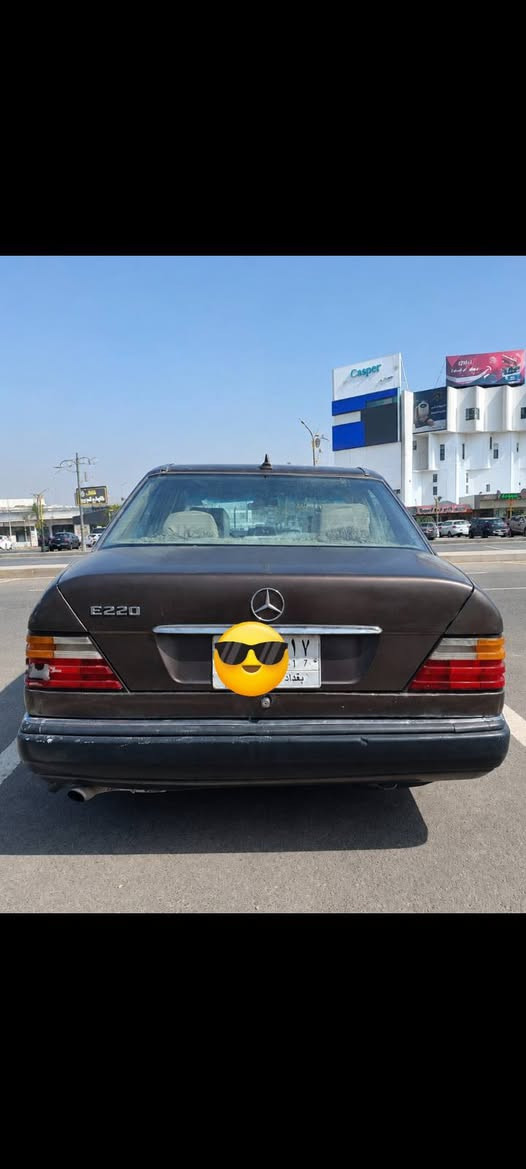 ب 28 ورقة قفل قفل قفل  بيها منظومه غاز
تشتغل غاز وبانزين 
مارسدس دب موديل 1987
بيها كير ومكينة بطة 3000
مكينة وكير جدد بلجيس 
شلعة ومعدل تشك الكاع
ترايك للبصرة 
تخم تاير جديد 
صدر امامي خلفي 80بلمية
كهربائيات كلها شغالة 
تبريد عوزة بس راديتر
منظومة التبريد كلها موجودة
غرفة السيارة جديدة 
قواعد دبلات وحدة مصلحة
شواصي مكفولات 
مصبوغة عام للجمالية
رقم بغداد تحويل مباشر 
ثاني يوم بأسمك
غرامات مصفرة 
السعر : 28 ورقة قفل قفل 
العنوان: بغداد الشعب
الرقم : ***********
اخوان رحمة لوالديكم اقرة المنشور عدل يلا تخابر كل تفاصيلها مذكورة بلمنشور
