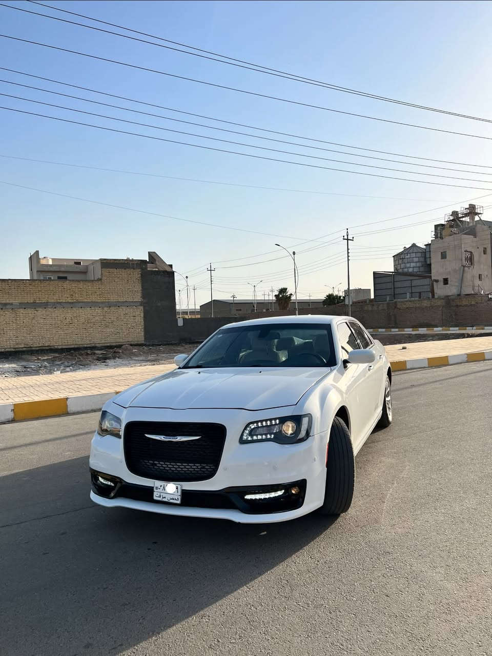 السلام عليكم
كرايسلر اوباما 2015 دخول جديد بيها بنيد وجاملغ بدون شاصي بدون برانكيت ماشية 120 السيارة جديدة كلش
انه مستوردها 
رقمها نجف داك لوحاتها تحويل ثاني يوم 
مواصفات لمتد دواخل بيج
مكانها بصرة 
للاستفسار ***********
