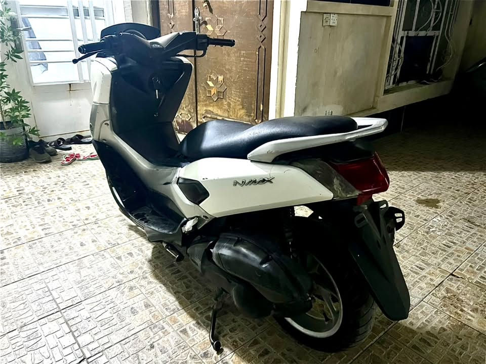 N. Maxدراجه
كله شغاله كفرات اصليه
كهربائيات كله شغاله نضيفه 
بغداد بلديات السعر ٨٥٠
***********
