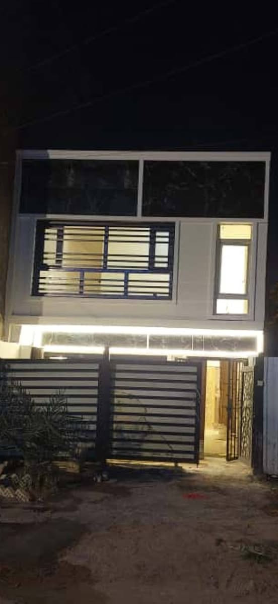 سلام عليكم 
بيت للايجار في حي الجامعة للستفسار تواصل عبر الرقم 
***********
