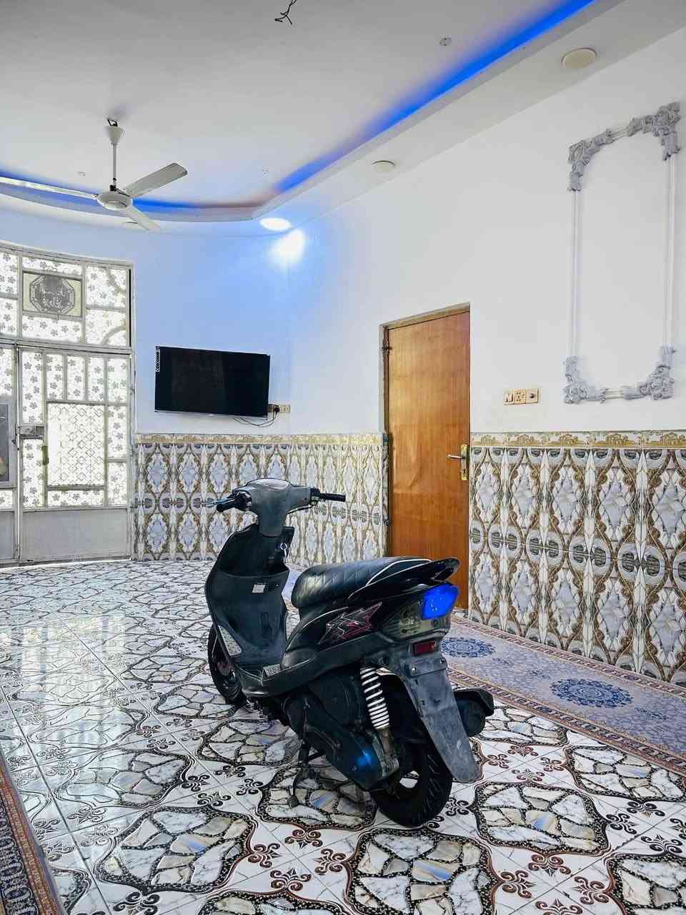 السلام عليكم للبيع ماكس عدله ياباني حاويه صار 17 يوم من طالعه من الحاويه دراجه ختم واحد ويه المحرك كله مكفوله مكينه ناعمه بلاد 49 ما مفتوحه لا تبخير ولا تنقيص ولا صوت كله جديده كلجات رياضي دراجه تاخذه تدعيلي ما تخسر عليه ربع السعر 850 وبيه مجال رقم *********** مكان بصره القرنة, البصرة
