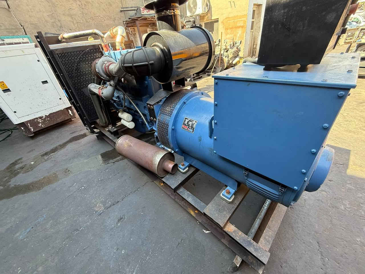 السلام عليكم
شتاير 375kva زيرو 
نظام اوتو حمايه فول اوتماتيك
وضع بلاد شركة  
أربيل صناعه جنوبيه 
نظام اوتو حمايه فول اوتماتيك
وضع بلاد شركة  
🚚يوجد توصيل الى جميع المحافظات وبضمان🚚
🚚كياندن هةية بو هةموو شاركان بةكرينتى🚚
 للاستفسار:
 ابو علي 
***********
***********
***********
