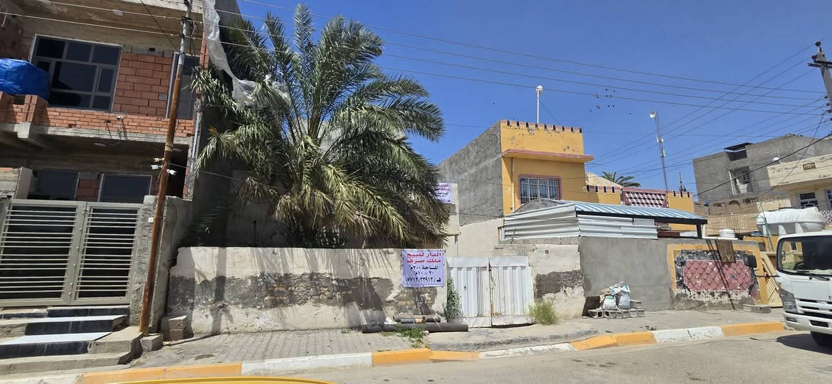 بيت ملك صرف للبيع – ديالى
📍 التحرير(الفلكه الاخيره) – بالقرب من محطة الغاز القديمة( مناتي )
📐 المساحة 200 متر
📏 الواجهة 10×20
🏠 طابقين – بناء قديم
✅ داخل مربع سكني
✅ شارع عريض ومبلط
✅ قريب من المدارس وكافة الخدمات
📜 طابو ملك صرف جاهز للنقل
💵💵 السعر 210 وبي مجال بسيط 💵💵 
📞 للتواصل والاستفسار الاتصال على الرقم مباشرة لعدم التفرغ للرد على الرسائل:( *********** )
