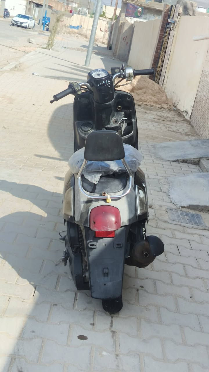 سلام عليكم بوليس للبيع كامله مكمله مفتوحه فقط ولفات نضافه شوفت عينك سلف هندر كهربائيات كلها كامله ماعوزه بس ستاند وسط ولباقي كله كامل سعر 600 بيه مجال رقم *********** للستفسار
