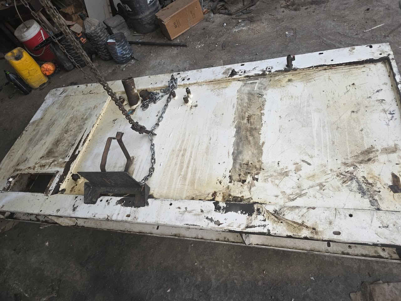 للبيع شاصي بلادي افجي ولسن. طول 2.5متر  عرض 112 سم
***********

