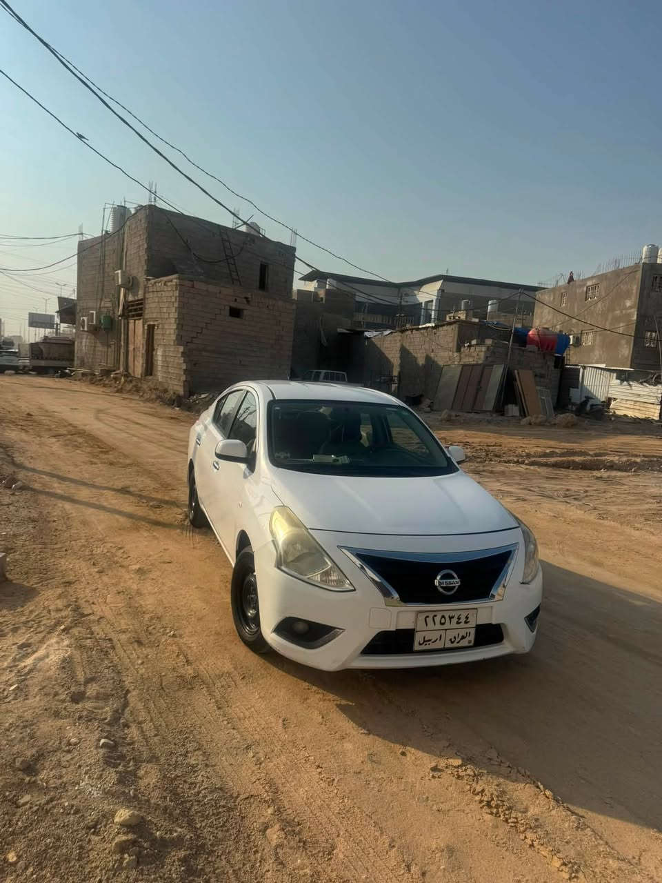 ‏سلام عليكم نيسان سني هندي موديل 20ماشيه 95  حقيقي سيارة باسم شركة نور البصرة سيارة كفالة عامة بس مكانات بارد بدون صبغ  سياره جديده  مكاني بصره شارع الوفود  سعر 90وبيهاا مجال  ***********

