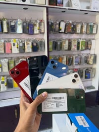 سوينالكم عرض وتدللون  ايفون 13 ذاكرته 128 بطاريات عاليه اجهزه مامفتوحه...
