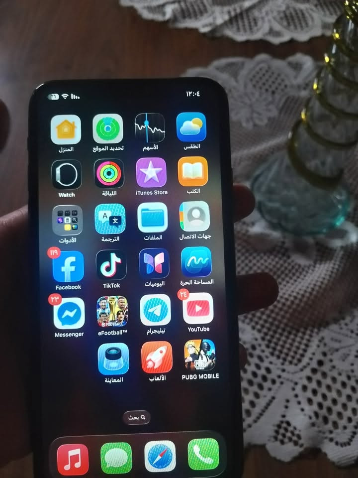 السلام عليكم 
11 برو ماكس
مبدل شاشه وبطاريه 
فيس ايدي متوقف
ذاكره 256
نموذج M 
السعر 200 وبي مجال 
***********
