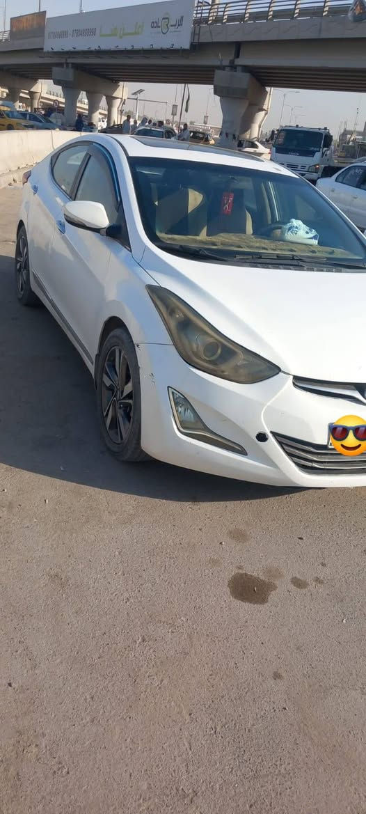 سلام عليكم النتره  موديل 2014 سياره فول مواصفات تبريد  قطعتين  مرايات شفط محركه 1800 حداديه فول تخم تاير سياره مكفوله كفاله عامه عده الصبغ الموجود بل سونار سنويه مداور ثاني يوم  رقم انكليزي سياره حلوه 
للستفسار التصال عله هاذه الرقم ***********

