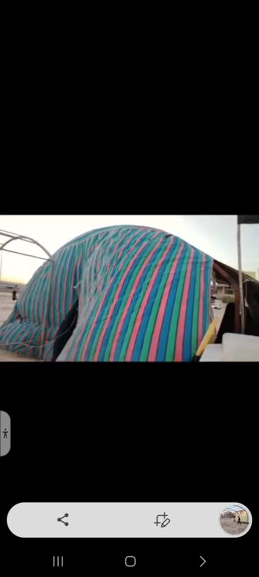 السلام عليكم الجادر 5خانات والتكيه الطول 6والعرض 3والارتفاع 9 
الرقم *********** السعر التواصل على الرقم للبيع هن والجادر

