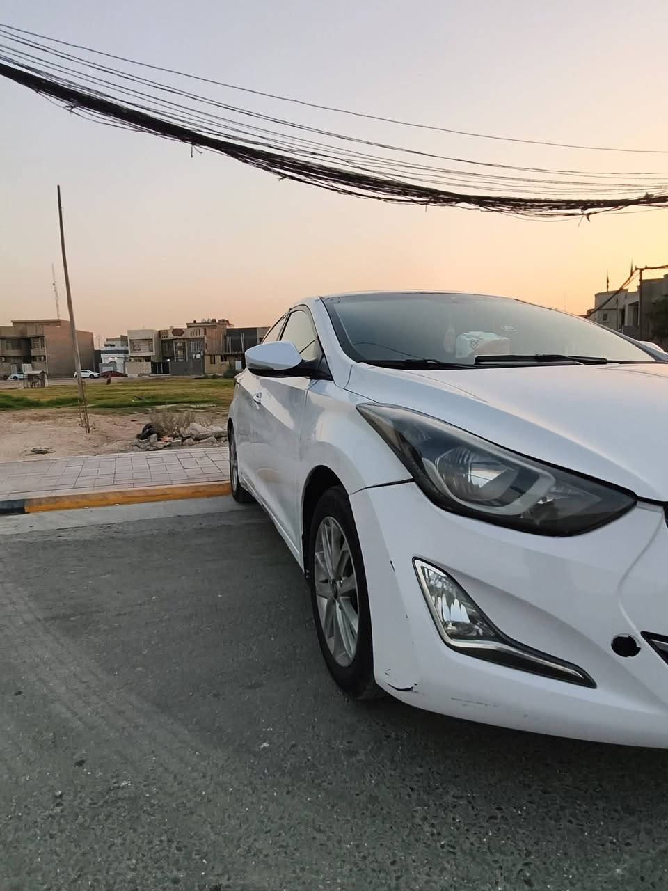 سلام عليكم الانتره 2015 السياره متجايه مصبوغه عام مكينه 1800 خليجي رقم بغداد  مكانها كربلاء المقدسة 
فتحه سقف 
تحكم ستيرن 
شاشه 
5 ويلكب 
للاسفسار ***********
