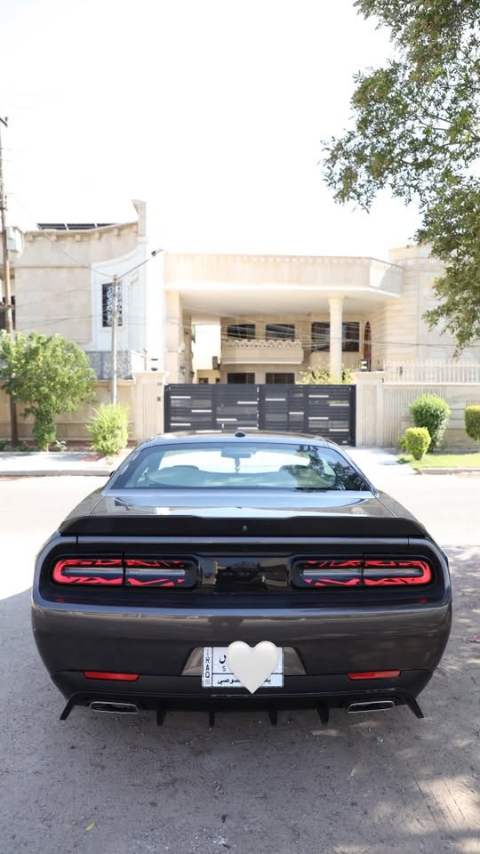 السلام عليكم
دوج جالنجر sxt 2021

الحادث : قطعتين صبغ (جاملغ + بنيد) وشبر من الجاملغ الامامي كلير .    الصور موجوده بالمنشور

مكينة 3600 v6
كير مكينة مكفولات كله جديد + السياره كامله مكمله اي كلوب ممشتغل ونظافه فول اني جانيها  كلش معتني بيه احسن دهن والبانزين كله محسن كلش نظيفه السياره اي مشاكل ماتعاني وياهة 
السياره ماشيه 45 الف كيلو متر فقط

رقم السيارة بغداد بأسمي

مواصفات الsxt المعروفه

بصمه ، بصمة ابواب ، كشن كهرباء ، شاشه وسط ،كامره ، فول تحكم ستيرن ، تايرات خلفية عريضه ، دفع خلفي ، لايت زنون ، نظام سبورت ، مانع انزلاق ، بلوتوث ، ABS ، USB

السعر 165 ورقه 

مكاني بغداد حي الجامعة
رقمي ***********
موجود واتساب
