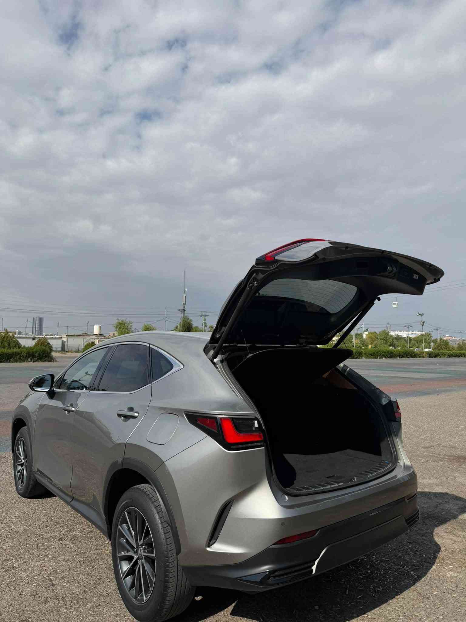 لكزس NX350 • ماشيا ٨٠٠٠ • عنوان اربيل