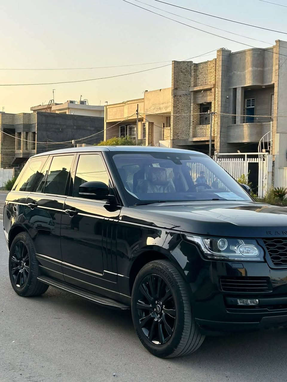 Range Rover
بيع او مراوس  تاهو او يوكن

 رانج روفر خليجي
 ((  2017  ))
 

محرك V6 
السيارة وكالة سردار 
مكفوله كفالة عامة 
ماشيه 81

داخل لون بيجي  

المواصفات 

🛑  بصمه + بصمه أبواب 
🛑 بانوراما + اشاير بالمري 
🛑 رادار + داتا شو + تحديد مسار
🛑 صندوق كهربائي + شفط
🛑 انظمة قيادة متعدد
🛑 كشنات كهرباء + تبريد + تدفئة 
بيه مواصفات هواي مايحتاج
 اذكرها مواصفاته معروفه 

 السيارة فول مواصفات 

السعر:- 350 

مكان السيارة بغداد  
حي الحسين ( مجمع الروان السكني )

  
للأستفسار
***********

@الجميع

