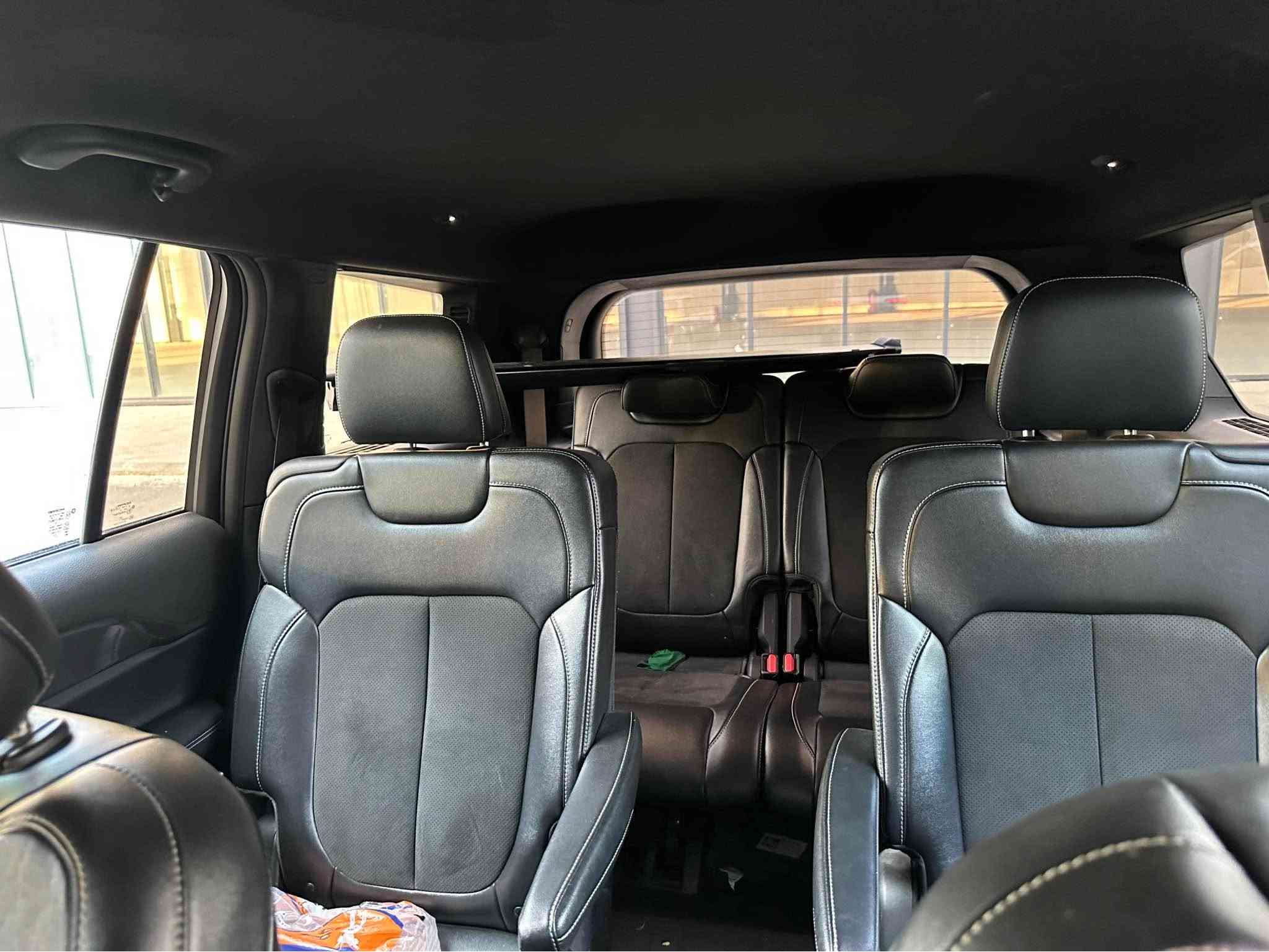 Jeep Laredo 2022 L black top 
بۆنیتی بۆیاخه‌ له‌گه‌ڵ بستی چاملغی بی ئیرباگ بی شانسی هه‌موو به‌شه‌رت 
مواسه‌فاتی بلاك تۆپ به‌س سڵاید نیه‌ 
٤ تایه‌ی لۆكی دانلوبی له‌سه‌ره‌ 
٦٩,٠٠٠هه‌زار میل ڕۆشتووه‌ 
گێر و مه‌كینه‌ به‌شه‌رت 
دیناری مه‌سره‌فی تیا نیه‌ 
سه‌نه‌وی تازه‌ به‌ ناوی خۆمانه‌وه‌یه‌ 
سعری ٢٥٥ و مه‌عامه‌له‌ 
*********** السليمانية, العراق
