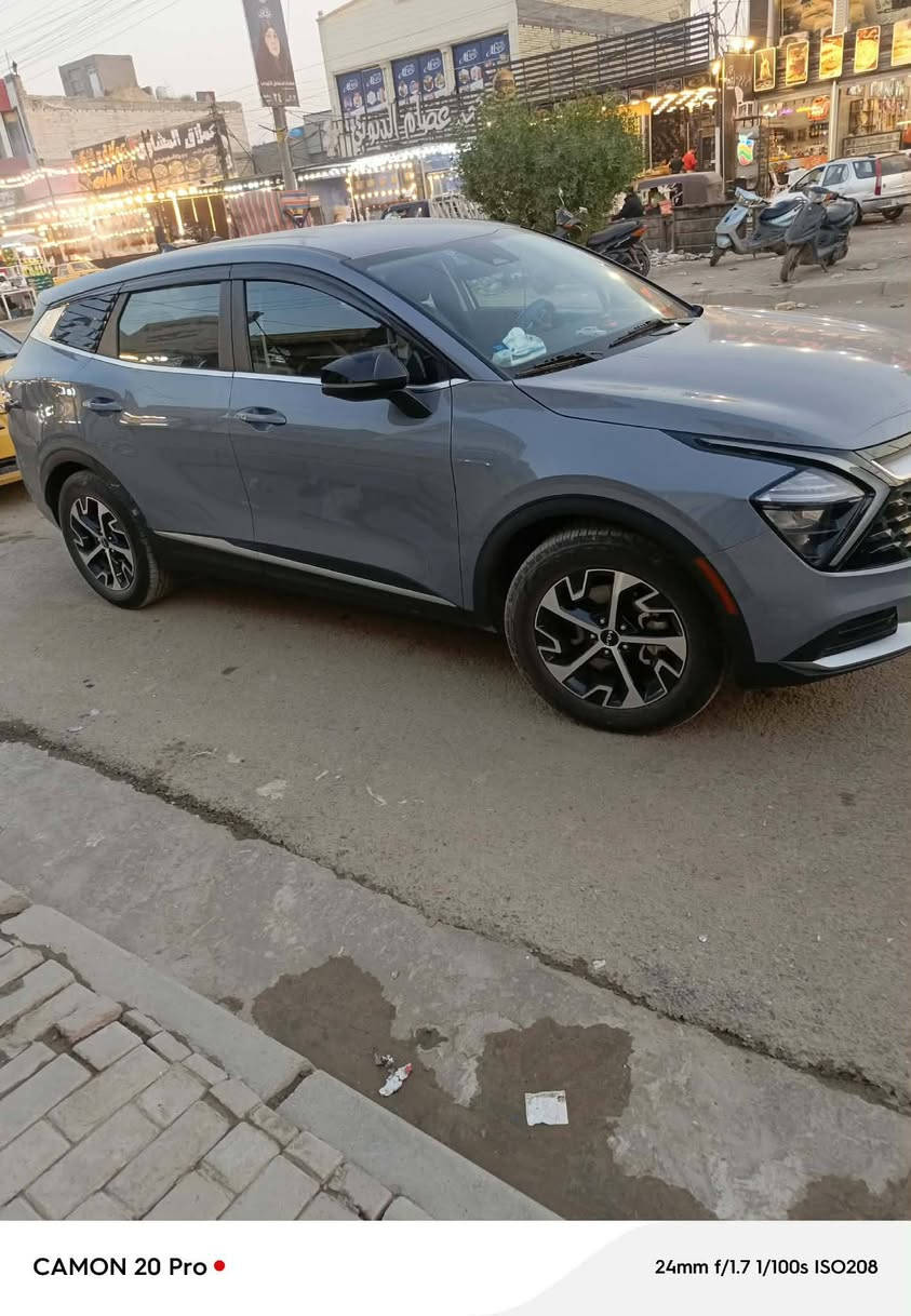 كيا سبورتج 2023
المحرك :2500 
المواصفات : EX
بصمه تشغيل- صندوق- ابواب -تشغيل عن بعد
شاشه كبيره على طول الدشبول
انظمه قياده نورمال- سبورت - سمارت - 
كشنات جلد لون اسود
كرسي السائق تحكم كهربائي
هند بريك بصمه
كامرا خلفيه
رادار امامي خلفي جانبي نقط عمياء
تحديد مسار ذكي
اشاره في المرايا الجانبيه
تشغيل عن بعد
تحكم ستيرن 
نظام ترحيب
تبريد قطعتين
مانع انزلاق
نزول منحدرات
نظام فحص ضغط الاطارات
نظام abs
تدفئه كشنات
سستم صوت هارمن
شاشه لمس متغيره لتحكم التبريد او الميديا
منافذ تايب سي عدد 3 مع 2 في الكشنات
اضواء ترحيب عند الاقتراب مع ترحيب داخلي عند الصعود او المغادره
كيجات الكترونيه متغيره حسب الوضعيات
الاناره الداخليه LED
ماسحه خلفيه
صور الحادث بلمنشور قطعه وحده قبق الجنطة فقط بدون ايرباك ليبل واحد بدون تبديل 
السياره سيارة موجوده في بغداد الحسينيه مال راشديه *********** موجود ع خاص
