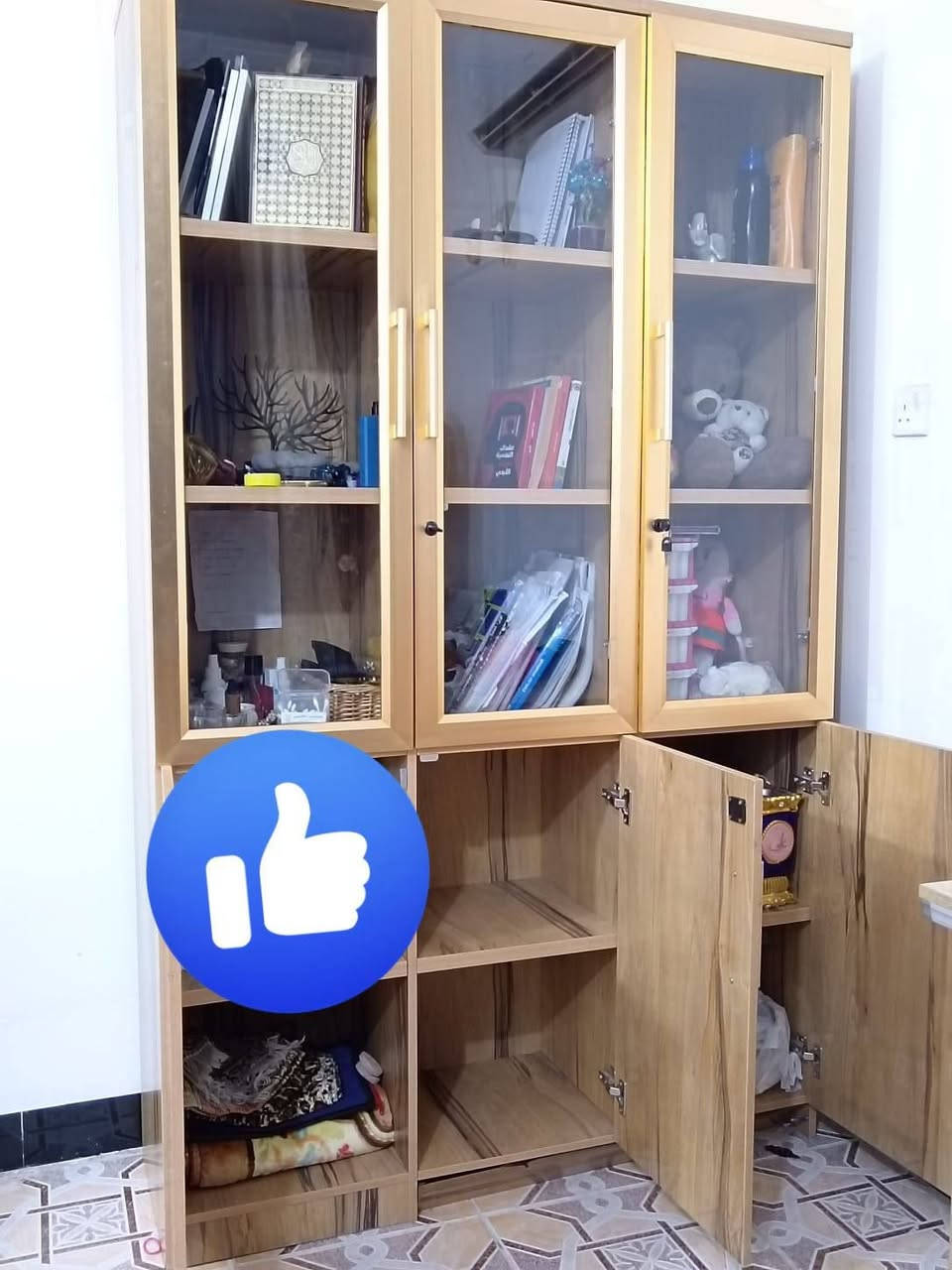 السلام عليكم ورحمة الله وبركاته.
مكتبة للبيع جدا نظيفه السعر ٣٥٠ الف دينار
العنوان كربلاء حي الرسالة ***********
