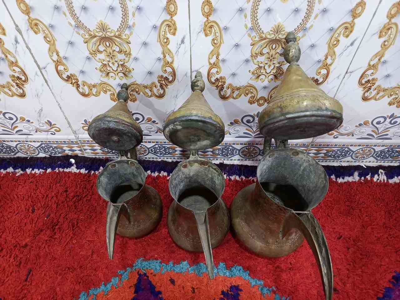 كماكم للبيع قديمه عمل ميخائيل قياس 42 36 32 للستفسار اتصل *********** يوجد توصيل
