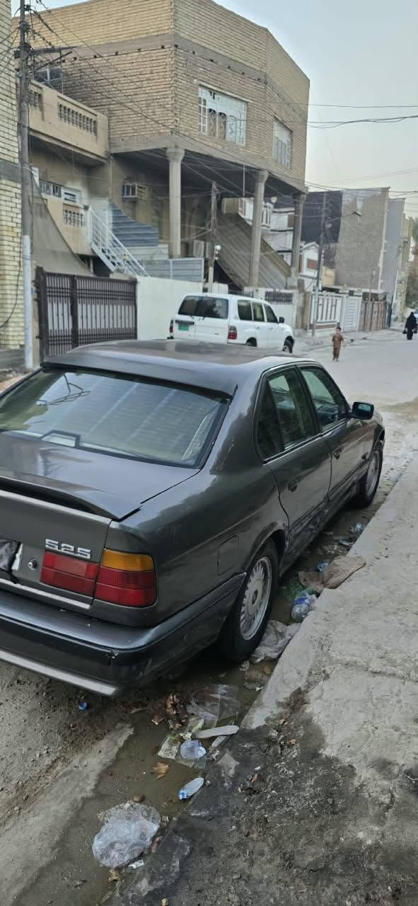 سلام عليكم ورحمه الله وبركاته
Bmw

موديل 92

رقم بغداد جديد 

حجم 525 اصل مكينه مسكر 

مكينه وكير اوتو خير من الله لا تنقيص ولا تبخير 

حداديه جديده اماميه والخلفيه ويل شمسي الجام الامامي كهرباء والجام الخلفي جوبي 

سياره ابسمي شرط التحويل

ملاحظه بس تبريد ماكو 

مكاني بياع تقاطع درويش

*********** 

***********
السعر 55وبيه مجال
