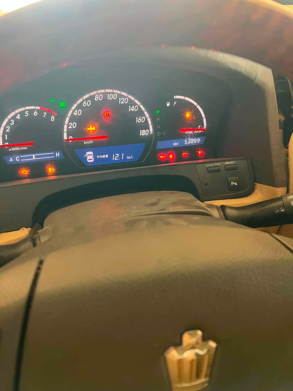 شاهينه براوه براوه تازه لؤك ته نها 53 km رؤشتوه سفرر بؤنى شريكي تي  3 دوگمى هه واكيش ناووزرد سوكان حيزه ران حاسه كامل مسرف كراوه دينارك مسرفي نيه يك ته قه گلايك به بره تؤپ جؤنه ئاوايه سفرر سقفوو حيزام كه ڤر ره قه م شانسى گيروو مه كينه هه موو به شرت سه ياره سفرره ***********☎️
