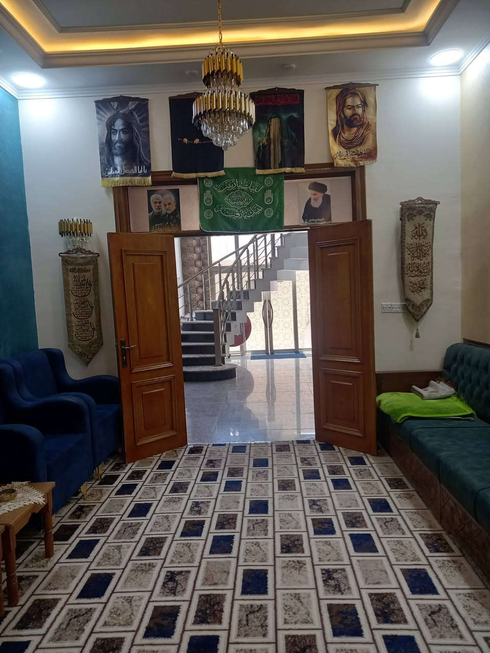 السلام عليكم بيت للبيع المساحه ١٣٦ متر بعقوبه الكورنيش تفاصيل أكثر ***********
