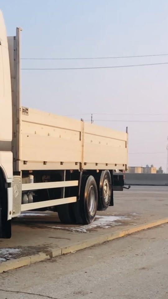 بدي البيع اوربي الطول 750ارتفاع 80ارظيته فافون مو خشب بدي نظيف اومراوس بدي حدادي رقم ***********
