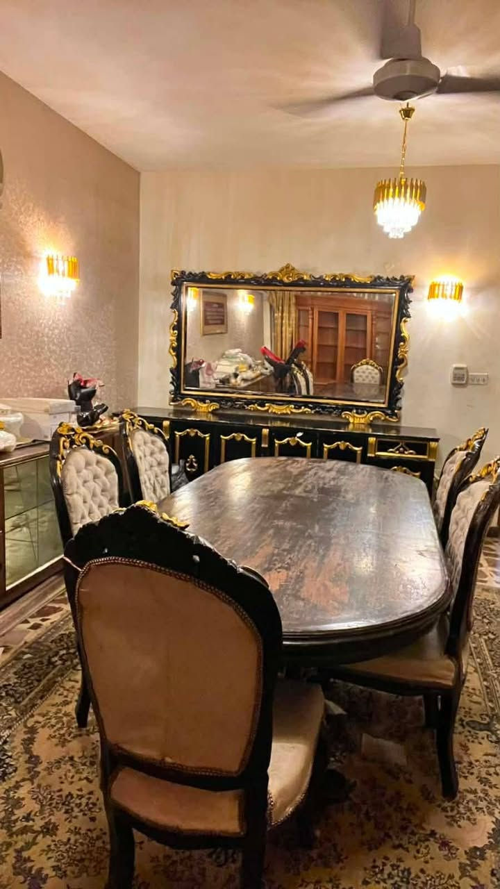 سلام عليكم عدنه ميز طعام وبوفيه للبيع الشراي يدخل خاص الرقم ***********
