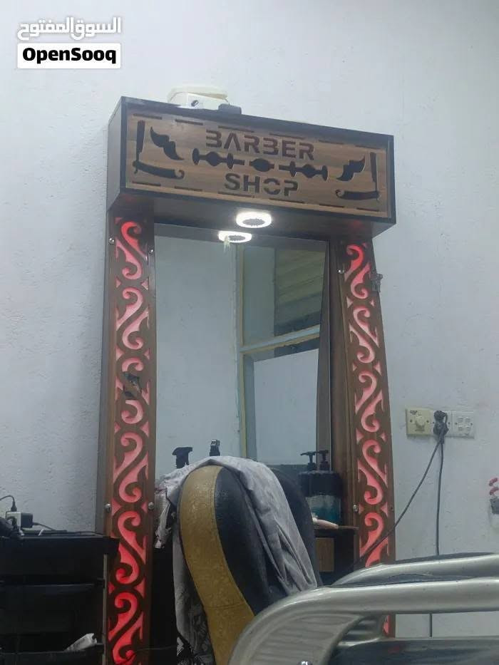 السلام عليكم 
فاترينه مرايات ثنين باله الاصليات سعرهن 350وبيهن مجال
قضاء شط العرب الحوطه ***********

