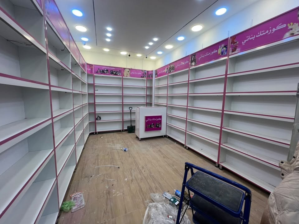 رفوف جدد للبيع بسعر مناسب
مكان بغداد الاعظميه 
للاستفسار ***********
