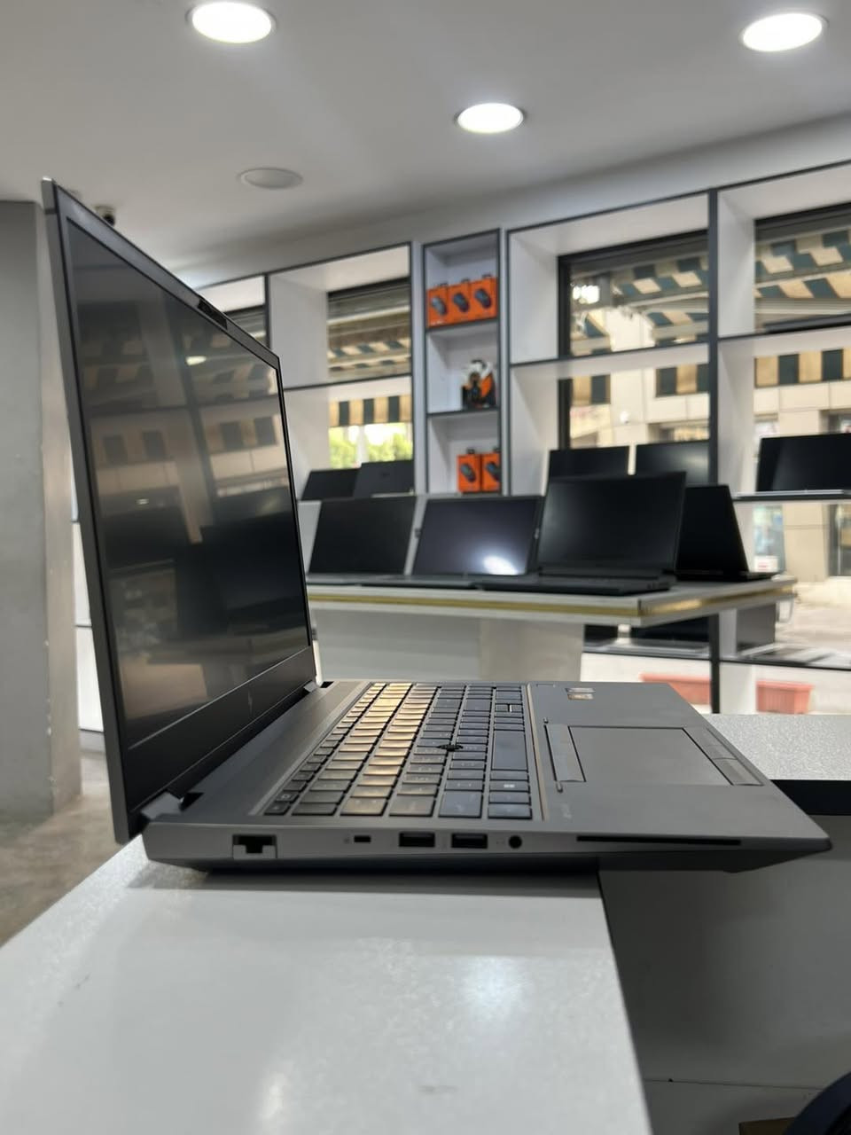 ZBook Fury • RTX A4000 • 32GB رام