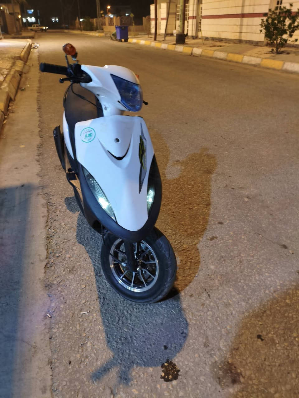 دراجه ماكس عدله للبيع دراجه رمبه صارله شهرين ونص من طالعه من لمعرض دراجه نضيفه تخبل مكينه بلاد مامفتوحه وبيه تعديل بسيط فقط
عقل رياضي
ويل عكرب +تاير جيلاتين
عقل رياضي+ صالنصه fm 
 الاستفسار:  *********** فقط وتساب
