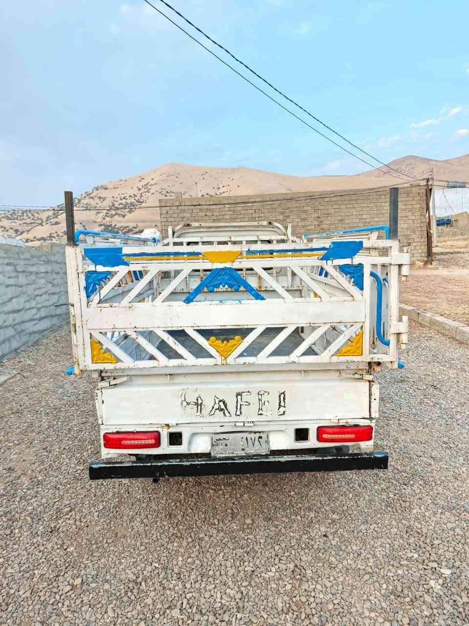 هایڤی مۆدیل 2011
مەنەفیس
مەکینە ی بەخاخە

ناوبۆدی و چەم چەی لەسەرە
تاقم تایە ی تازە 
کامل مەزبوتە و هەمووی بەشەرت 

          لەسلیمانیە 
*********** السليمانية, العراق

