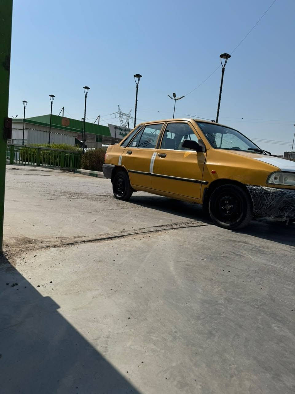 للبيع سايبه موديل ١٢كير مكينه بجيس تبريد ثلج شواصي على وضع شركه بيهه جاملغ مبدل بدون دواخل نفس صفحه مرشوشه قليل بدون حادث سياره كلش حلوه مصفره هيئه وعليهه غرامه ١٠٠تنزل من سعر ٢٦وبيهه مجال كلش بصيط مكاني بغداد بسمايا حي الوحدة رقمي ***********
