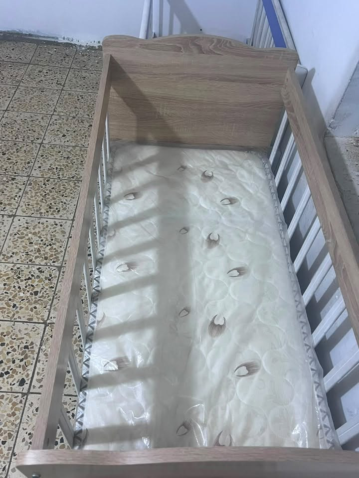 جرباية أطفال للبيع 🛏️🤍
استعمال قليل ونظيف جدًا، ويّاها دوشك غير مستخدم وجديد 🌸
👧🏻 تكفي للأطفال لحد عمر 6 سنوات
💰 السعر: 75 ألف فقط
📍 المكان: الدورة – شارع الشرطة
📞 ‭***********‬

للمهتمين التواصل على الرقم 🌷
