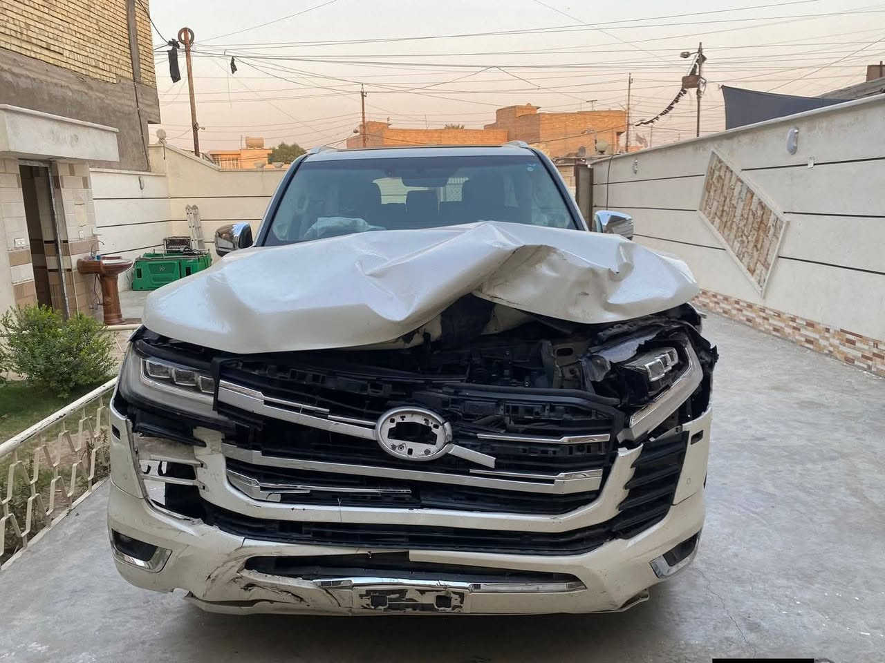 لاندكروز VX • ٢٠٢٢ • ضربته