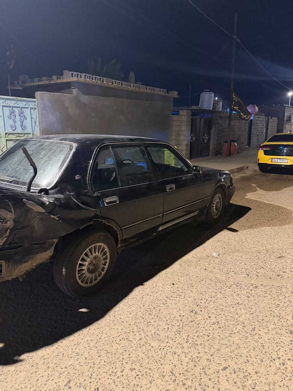 سياره ارنب يسره بلاد مضروبه البيع رقم انكليزي جديد 2030 السعر ٢٥وبيها مجال بصيط سياره شغاله تبريد شغال التواصل ***********
