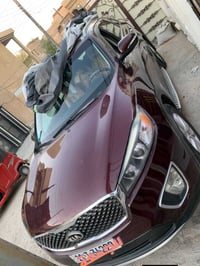 كيا سورنتو موديل ١٧ أمريكي ٤سلندر نضيفه بيه ضربه بالجاملغ الامامي والد...