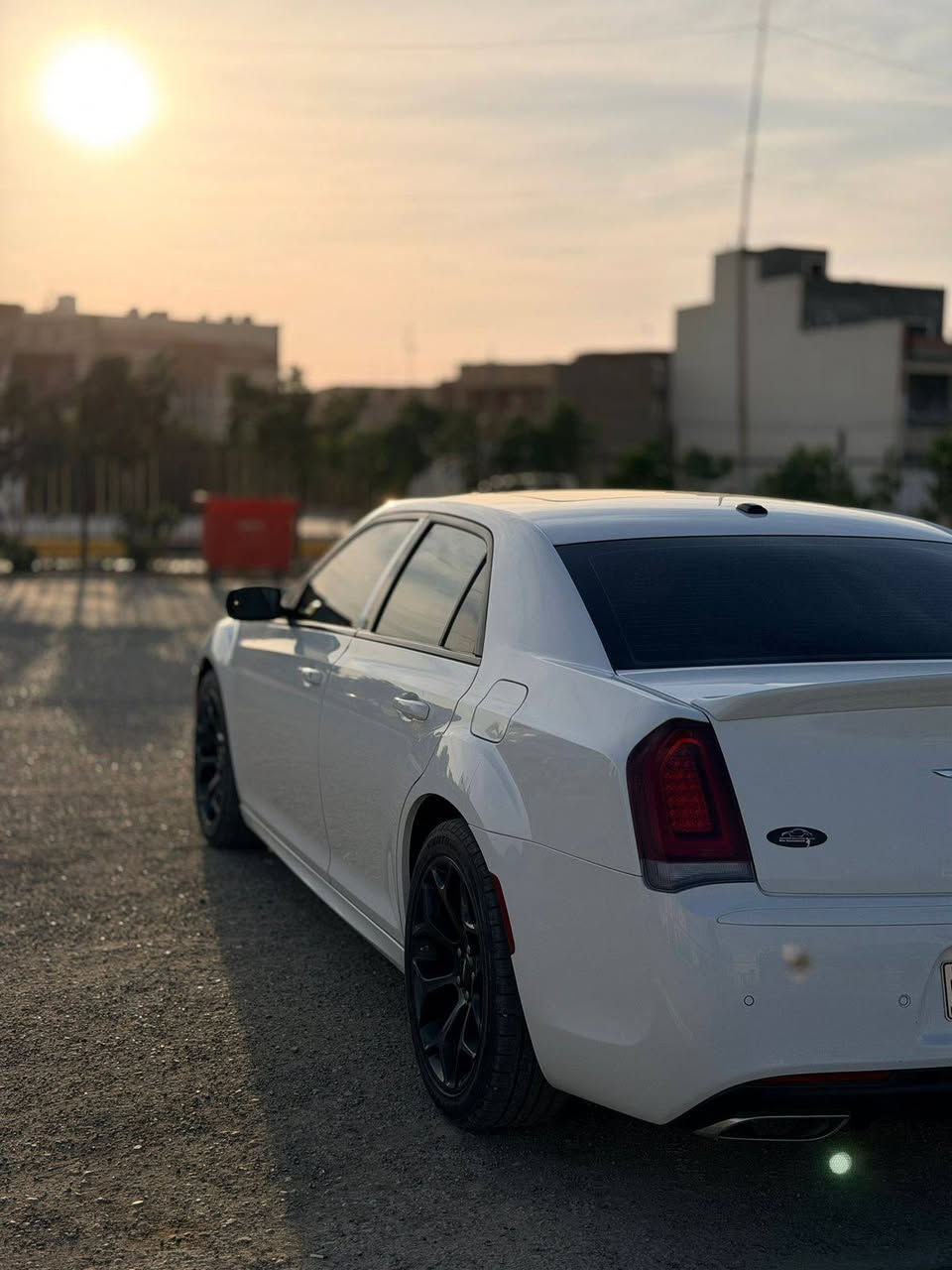 أوباما 2022 خليجي فول مواصفات أم الرادار ماشيه 61الف مايل مكانها بالديوانية السعر المطلوب $325$  وبيها مجال 
بيها ملا حظتين للإستفسار ***********
غير متوفر واتس
