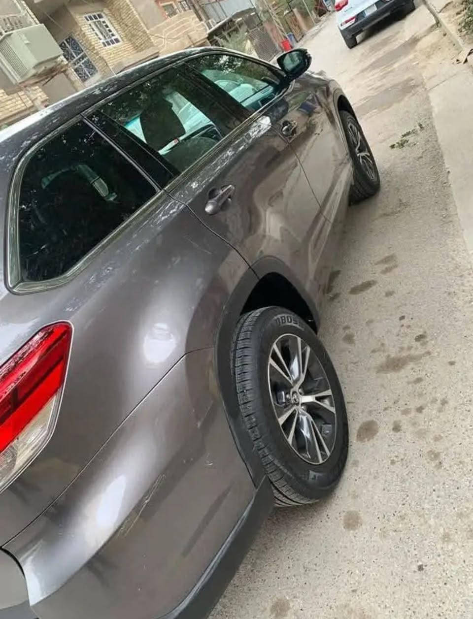 هايلاندر LE • ٧ راكب • ٢٧٠٠ VVT