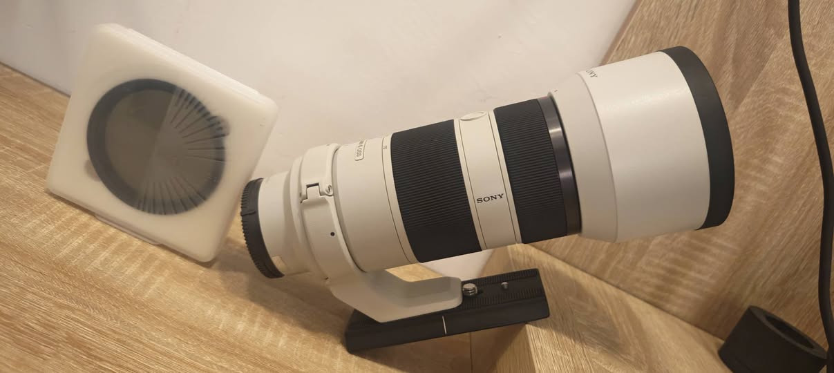 📸 للبيع | Sony 70-200mm F4 G OSS
عدسة سوني أصلية  واستخدم جدا قليل 
🔹 زوم ممتاز للبورتريه وتصوير المناسبات
🔹 حدة وألوان ممتازة
🔹 مثبت بصري OSS
 💯 ب 💯 نظيفه
فلاتر ND اصليه من شركة KF  هدية وياه

💰 السعر: 1325 الف 
علما سعر جديد 12 ورقة 
***********  واتساب
