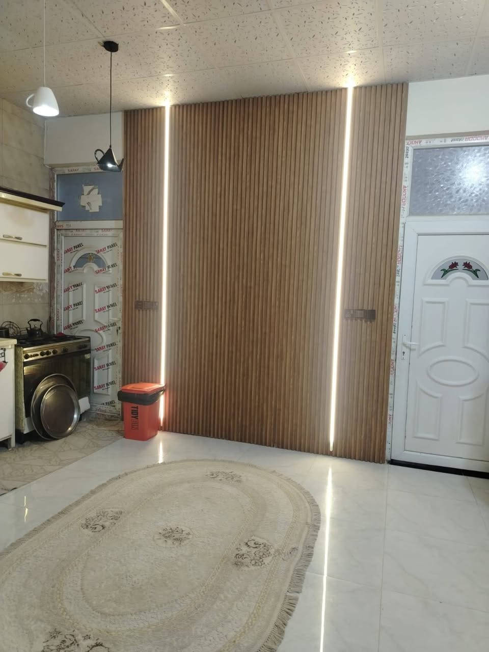 سلام عليكم دار حديث للبيع مساحه 100متر 5*20 طابقين طابق الأول كامل اي أنقص مابي طابق اثاني هيكل بدون سكف الموقع زراعي محمد ليلى جزء الاول قريب ع الشارع الرئيسي ***********
