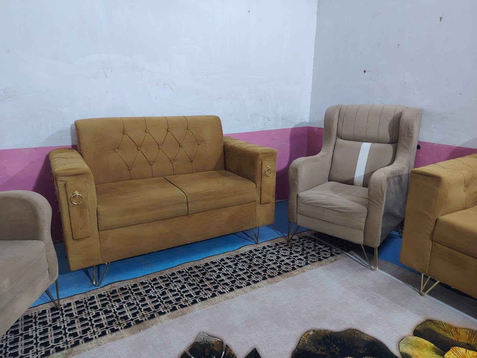 بلوك اسود • نضيف • ١٠مقعد