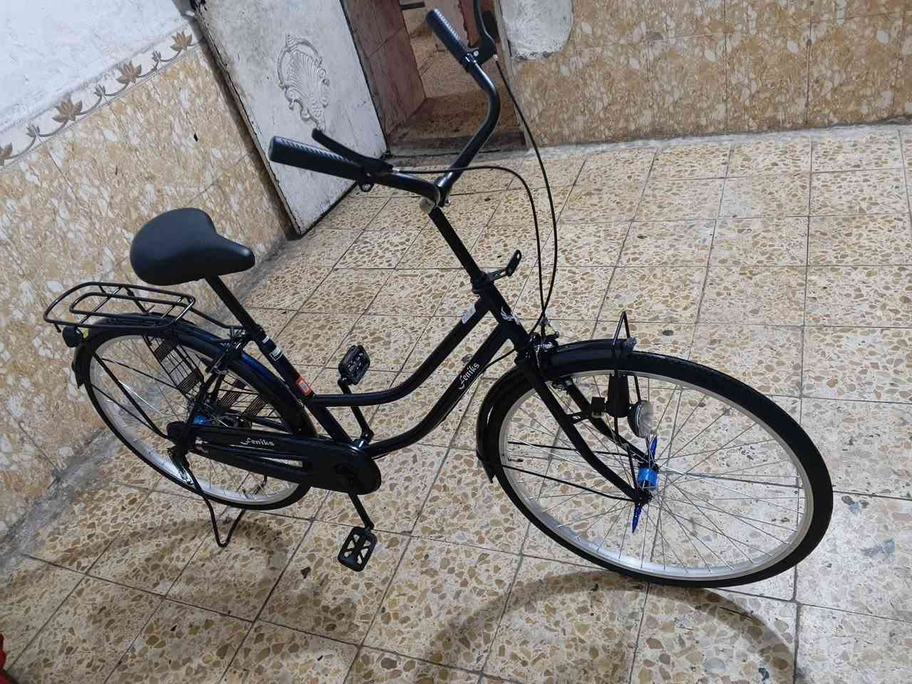 سلام عليكم باسكل للبيع
سعر 130 وبي مجال
ليريد يراسلني يدخل 
واتساب  ***********
