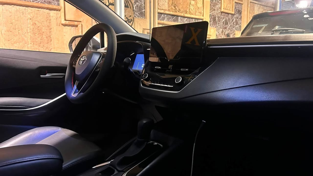 🚘 للبيع تويوتا كورولا 2025 – محرك 1.8
🔹 الموديل: 2025 هايبرد

🔹 المحرك: 1.8  

🔹 الممشى: 30,000 كم فقط  

🔹 الحالة: نظيفة جداً  

🔹 الاستخدام: شخصي  

🔹 الضمان: ظمآن مركز توتاشي 

🔹 الكير: بشرط  

🔹 المحرك: بشرط  

🔹فتحة سقف 

🔹نظام دخول ذكي 

🔹رادار مع سائق آلي مع نظام تحذير الخروج من السار 

🔹ثلاثة وضعيات قياده

🔹 كاربلاي ، أندرويد اوتو

📌 ملاحظات السيارة:

السياره مكفوله كفاله عامه 

ماعدا. مكانين بارد رصعات صغار والدعاميه الخلفيه مبدله ماعدا هذي السياره كفاله السياره نضيفه جداً 

تحويل ثاني يوم رقم بغداد 

🔍 الفحص متاح بأي مكان يختاره المشتري.

للاستفسار الاتصال على :

***********

***********
